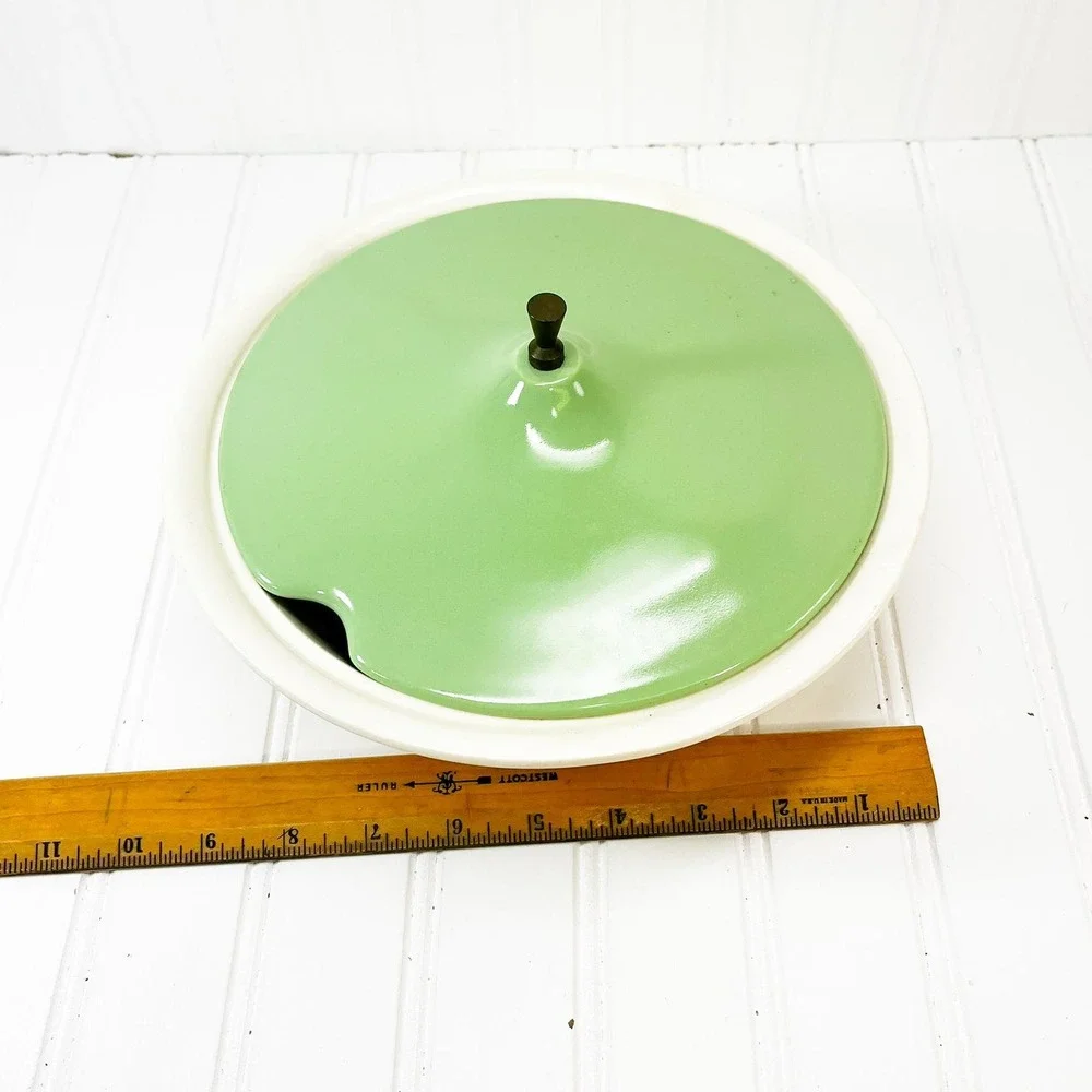 Vintage Salem Maple‎ Leaf Casserole Bowl: Atomic Green Covered Dish